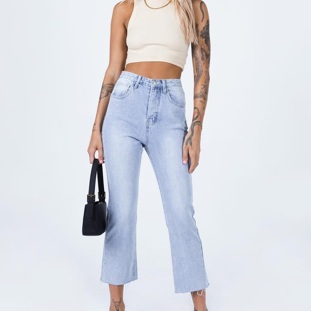 Angela Cropped Jeans Light Wash Denim